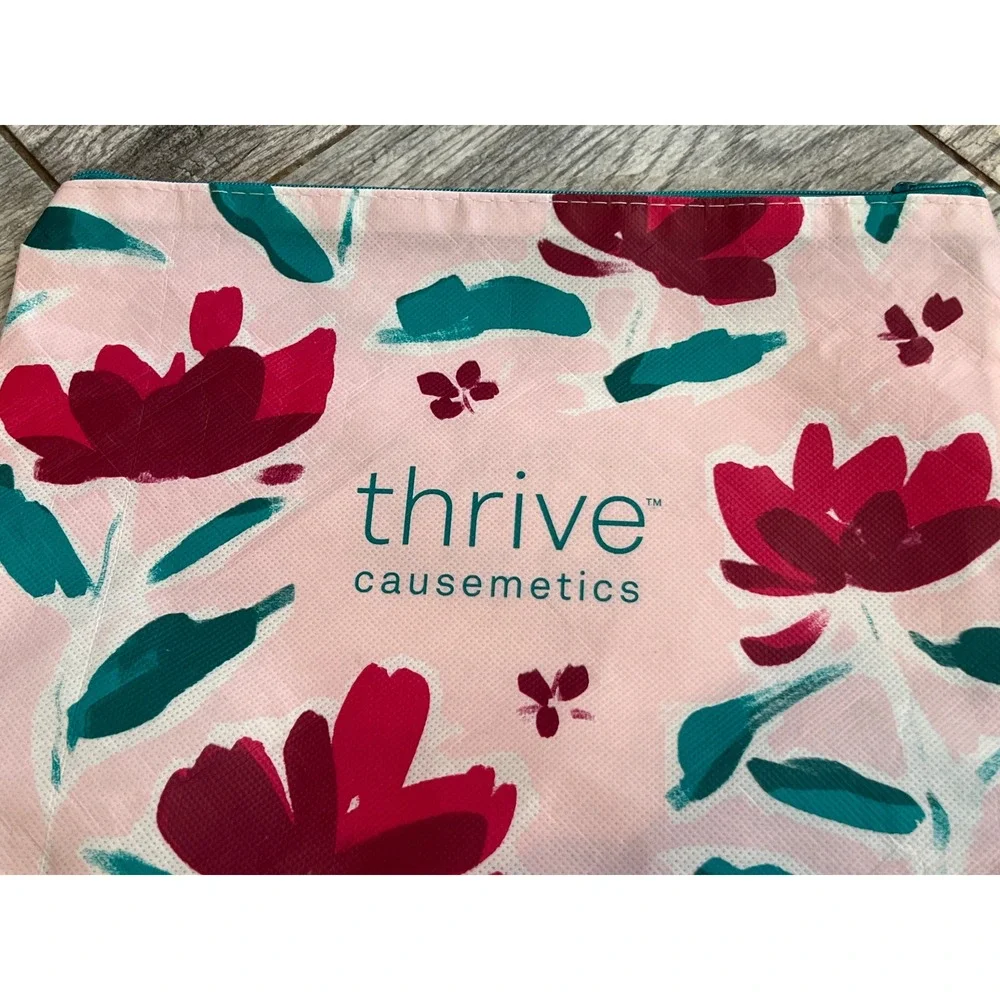 Thrive Cosmetics Makeup Bag Throw Kindness Around Like‎ Confetti NWT Travel Case